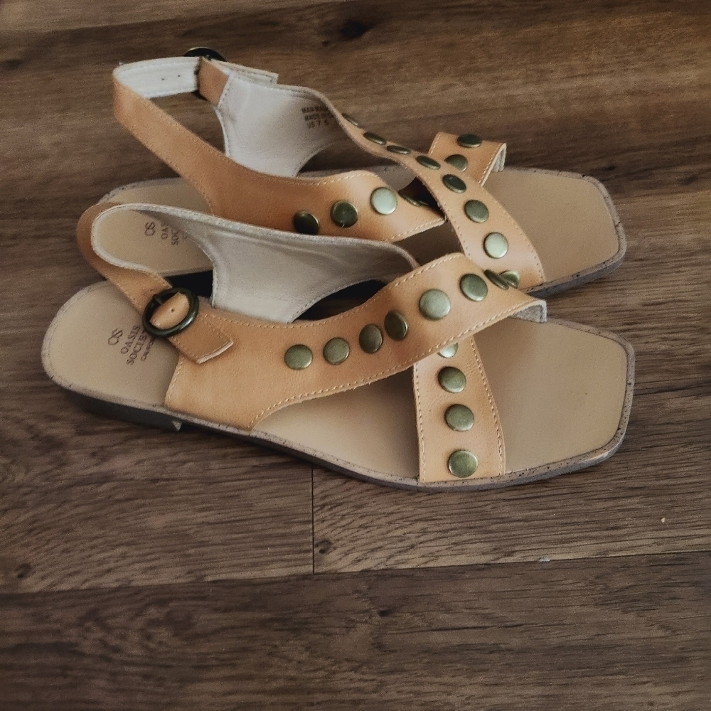 OASIS SOCIETY KYLIE STUDDED CROSS BAND SANDAL